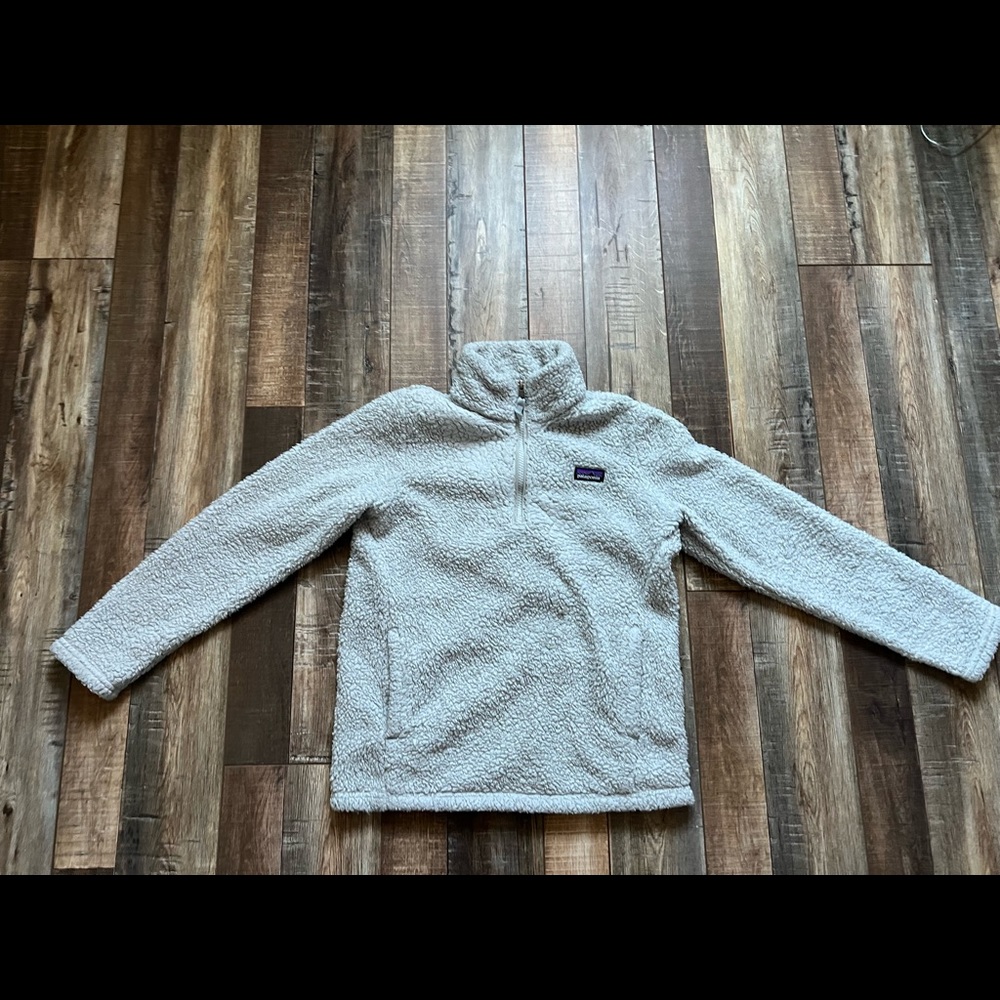 Girls size large patagonia grey sherpa